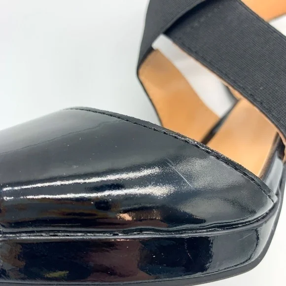 Liz Claiborne Black Strappy Open Toe Leather Heels - Picture 5 of 6